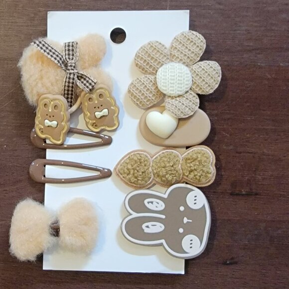 Cute Set of 8 Little Cartoon Brown Hair Clips for Girls with Designs - NWOT - Picture 1 of 2